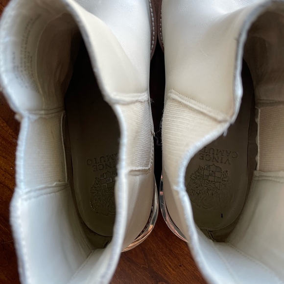Vince Camuto bone colored Chelsea Boot - Picture 5 of 10